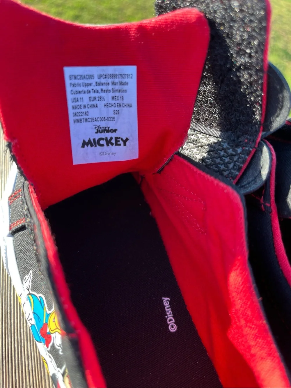 Disney Mickey Mouse & Friends Kids Tennis Shoes Size 11 NWT hook & loop fastener